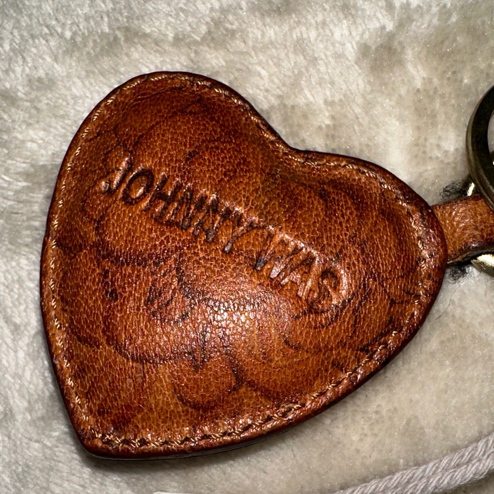 Johnny Was Brown Leather Heart Keychain - Picture 6 of 7